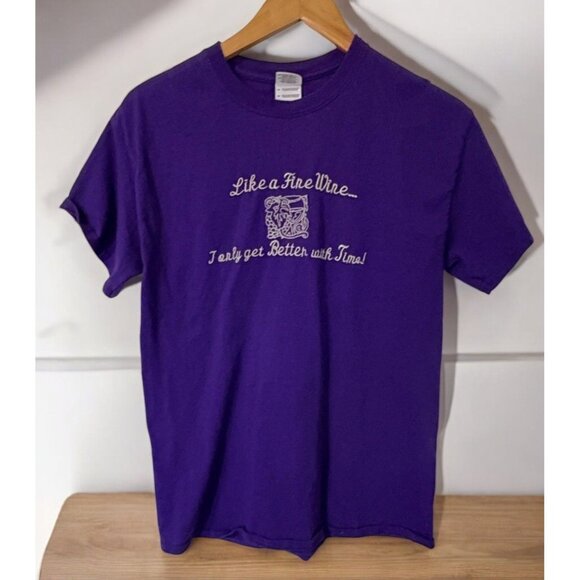 Like A Fine Wine I Only Get Better With Time Purple T Shirt Size M Funny Gift - Picture 1 of 7